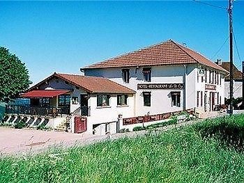 Logis Le Saint Cyr Hotel Montmelard Eksteriør billede