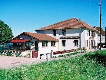 Logis Le Saint Cyr Hotel Montmelard Eksteriør billede