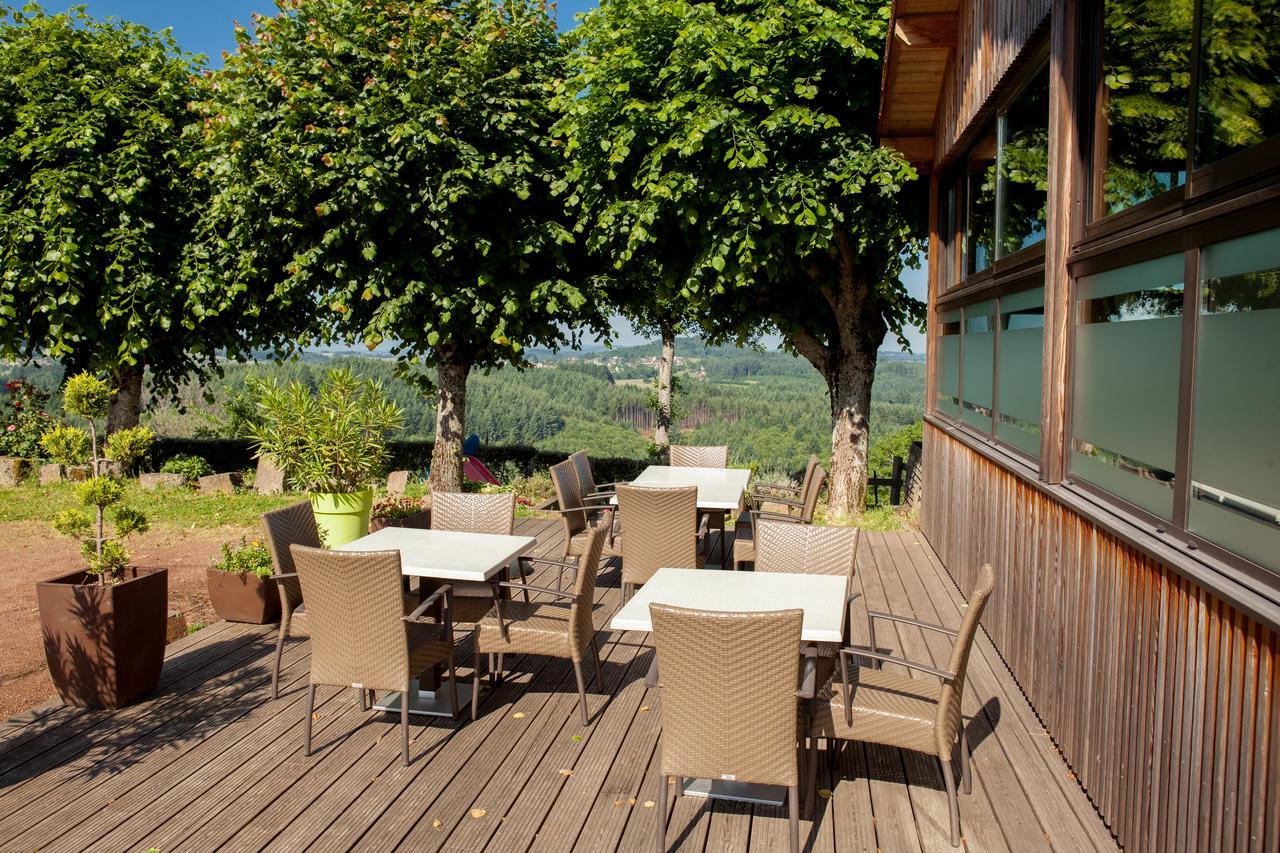 Logis Le Saint Cyr Hotel Montmelard Eksteriør billede